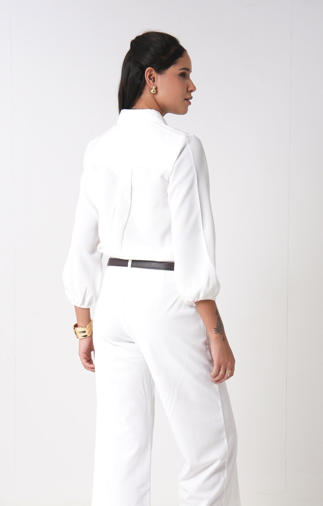 Image of The Relaxed Cuff Linen Shirt - White